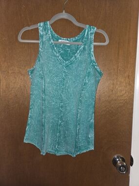 Zenana V-Neck Sleeveless Tank Top